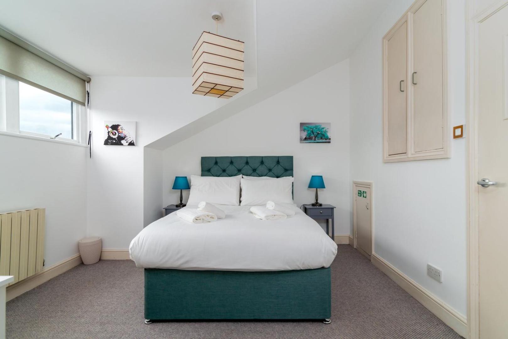 Apartment Guestready - Sunny Top Floor Flat With Views *