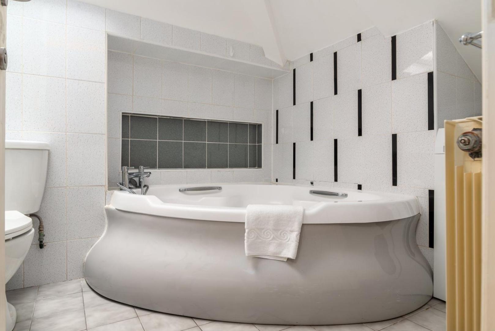 Appartamento Guestready - Sunny Top Floor Flat With Views Londra